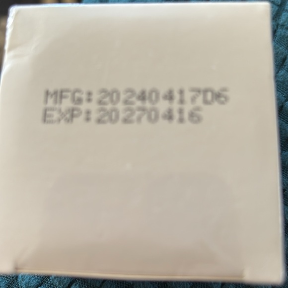 XCBBDY Tighten & Lift Neck Cream 1.7 Oz Hyaluronic Acid Caffeine Cupuacu Butter - Picture 4 of 4